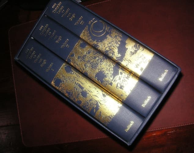 Cover of The Complete Letters of Vincent Van Gogh: With Reproductions of All the Drawings in the Correspondence